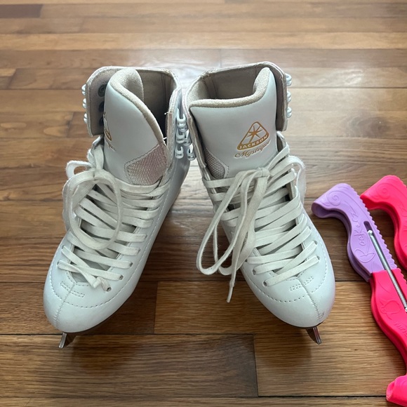 JACKSON Other Jackson Mystique 491 Youth White Figure Ice Skates 1
